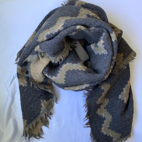 Wilfred Diamond Mosaic Blanket Scarf - Picture 1 of 5